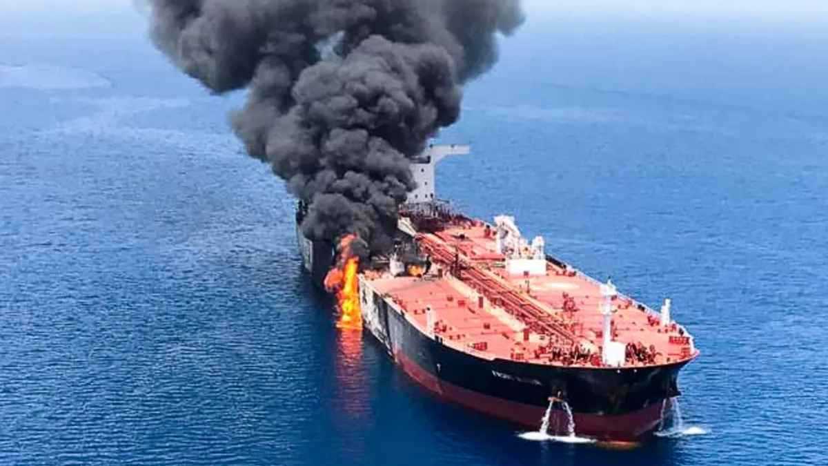 أمريكا تطلق صاروخا على ناقلة نفط متجهة نحو إيران