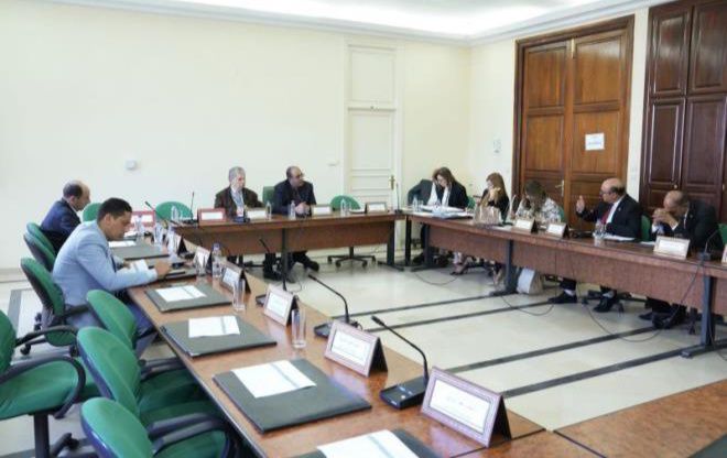 لجنة التشريع العام بالبرلمان تنظر غدا الخميس في الفصول الخلافية لمقترح قانون تنظيم مهنة المستشار الجبائي