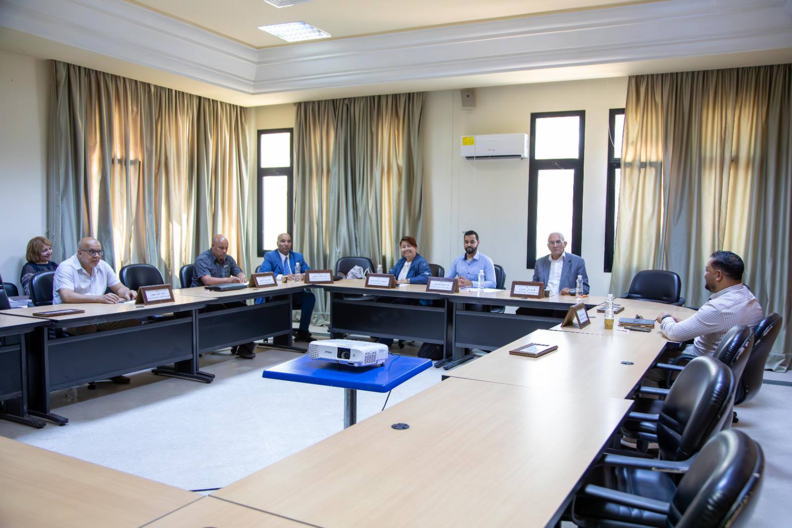 لجنة الخدمات والتنمية الاجتماعية بمجلس الجهات والأقاليم بحث ملفات التربية والصحة وتقترح جلسات استماع وزيارات ميدانية لدعم الإصلاحات.