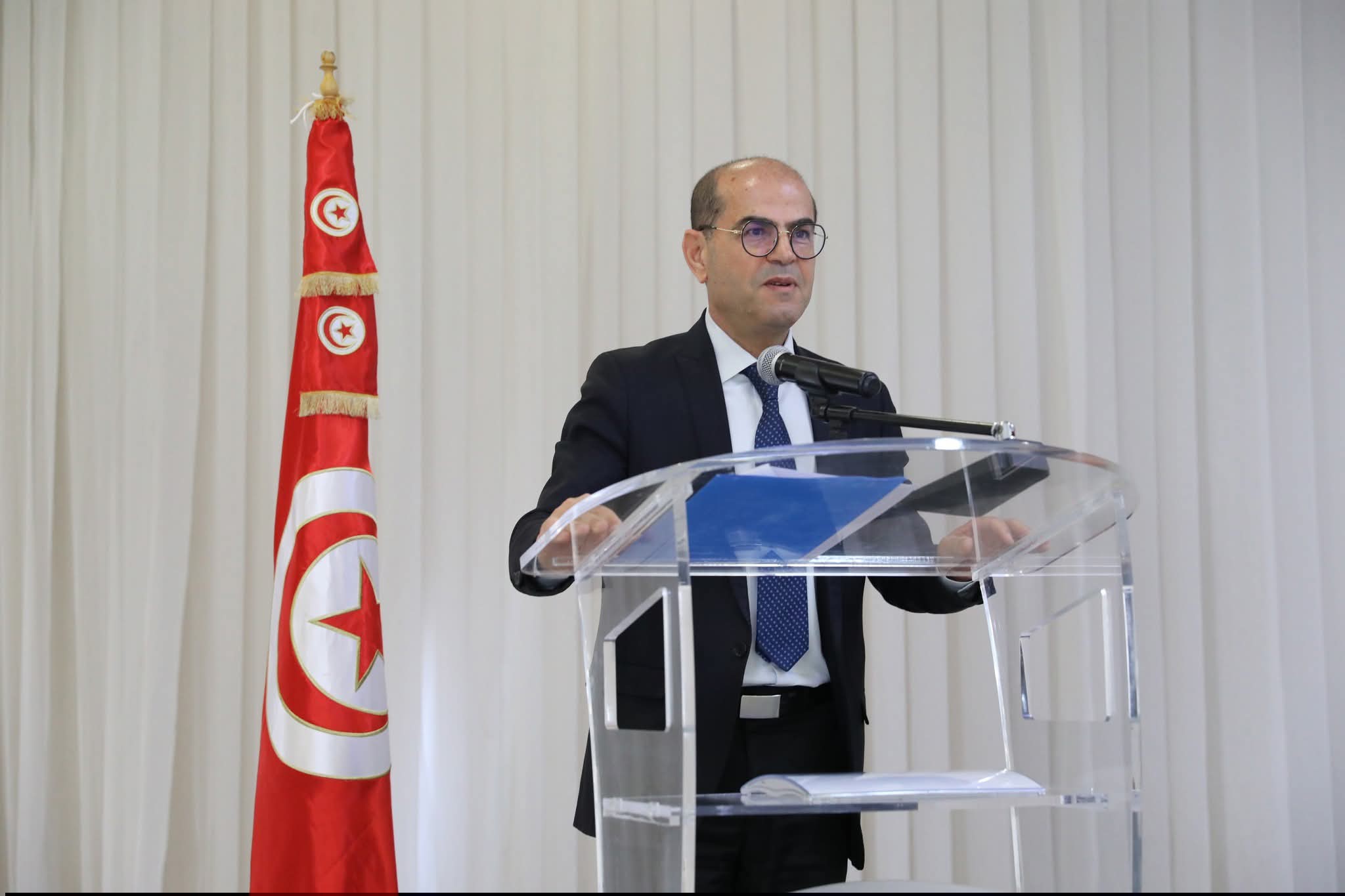 وزير التجهيز: تزايد وتيرة الانزلاقات الأرضية بالطرقات والمسالك الجبلية في تونس خلال السنوات الأخيرة بسبب التقلبات المناخية الحادة