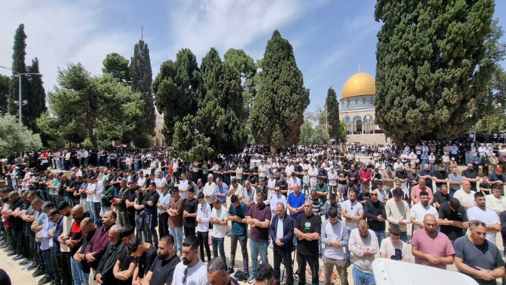 65 ألف فلسطيني يؤدون صلاة الجمعة في المسجد الأقصى المبارك