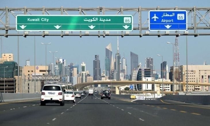 الدفاعات الجوية الكويتية تتصدى لهجوم بصواريخ وطائرات مسيرة