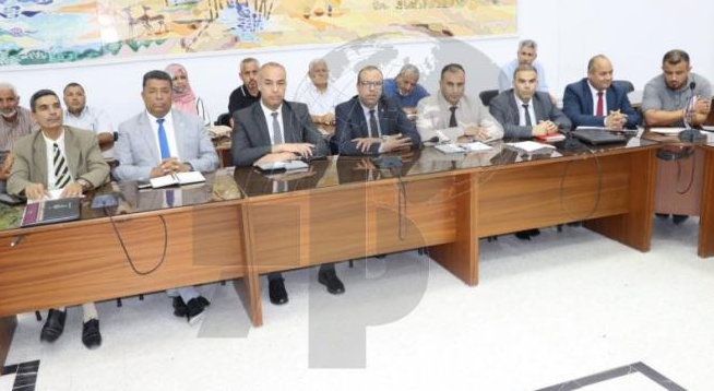 مدنين : لجنة النظافة والعناية بالبيئة تقر جملة من التوصيات للارتقاء بجودة الخدمات وتحسين المشهد البيئي