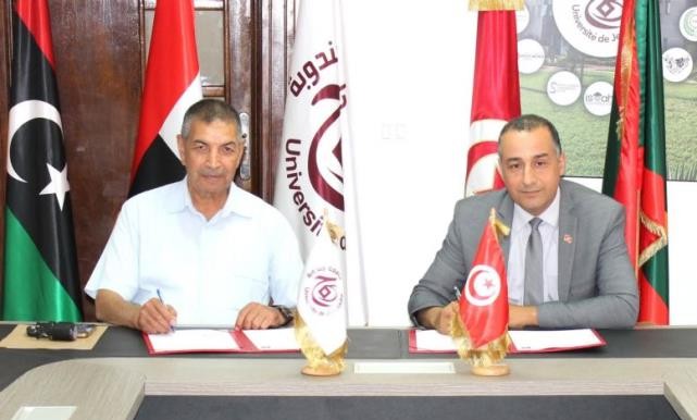 امضاء اتفاقية شراكة بين جامعة جندوبة والاتحاد الجهوي للصناعة والتجارة والصناعات التقليدية لمزيد تعزيز فرص التعاون بين الجانبين