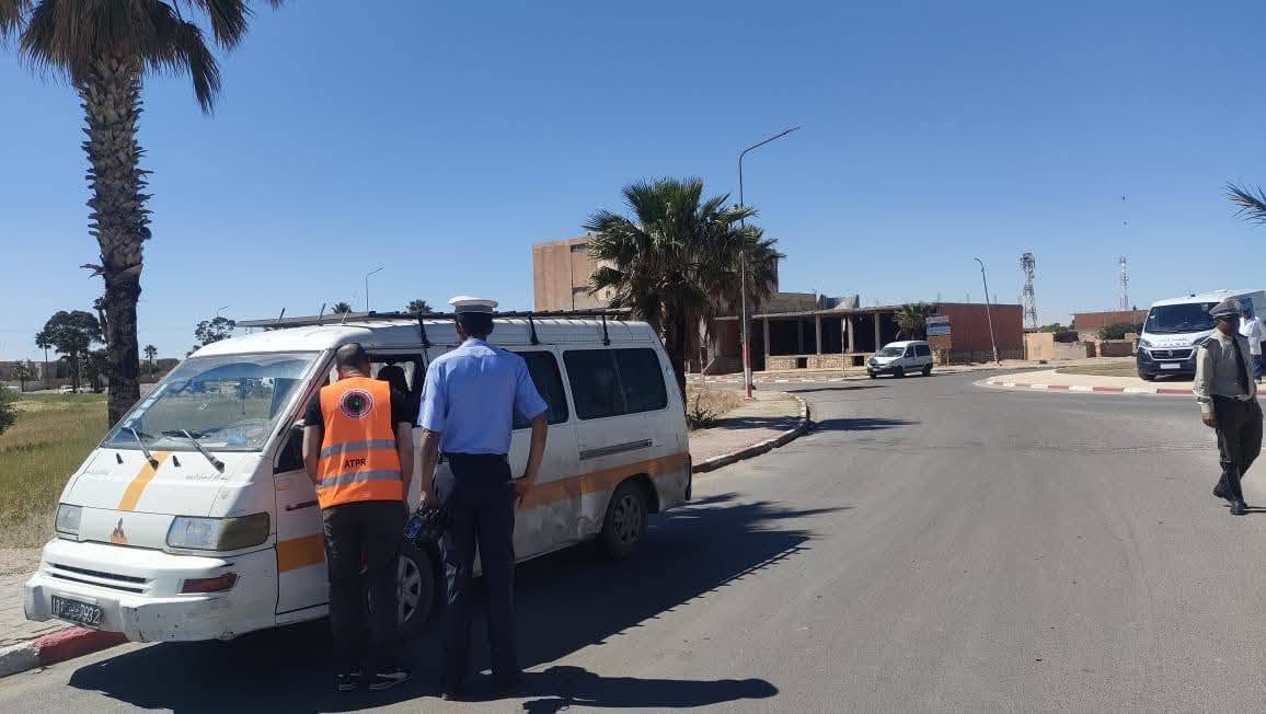 القصرين : تنفيذ حملات توعوية و تحسيسية للحد من الحوادث ونشر ثقافة السلامة المرورية بين مستعملي الطريق