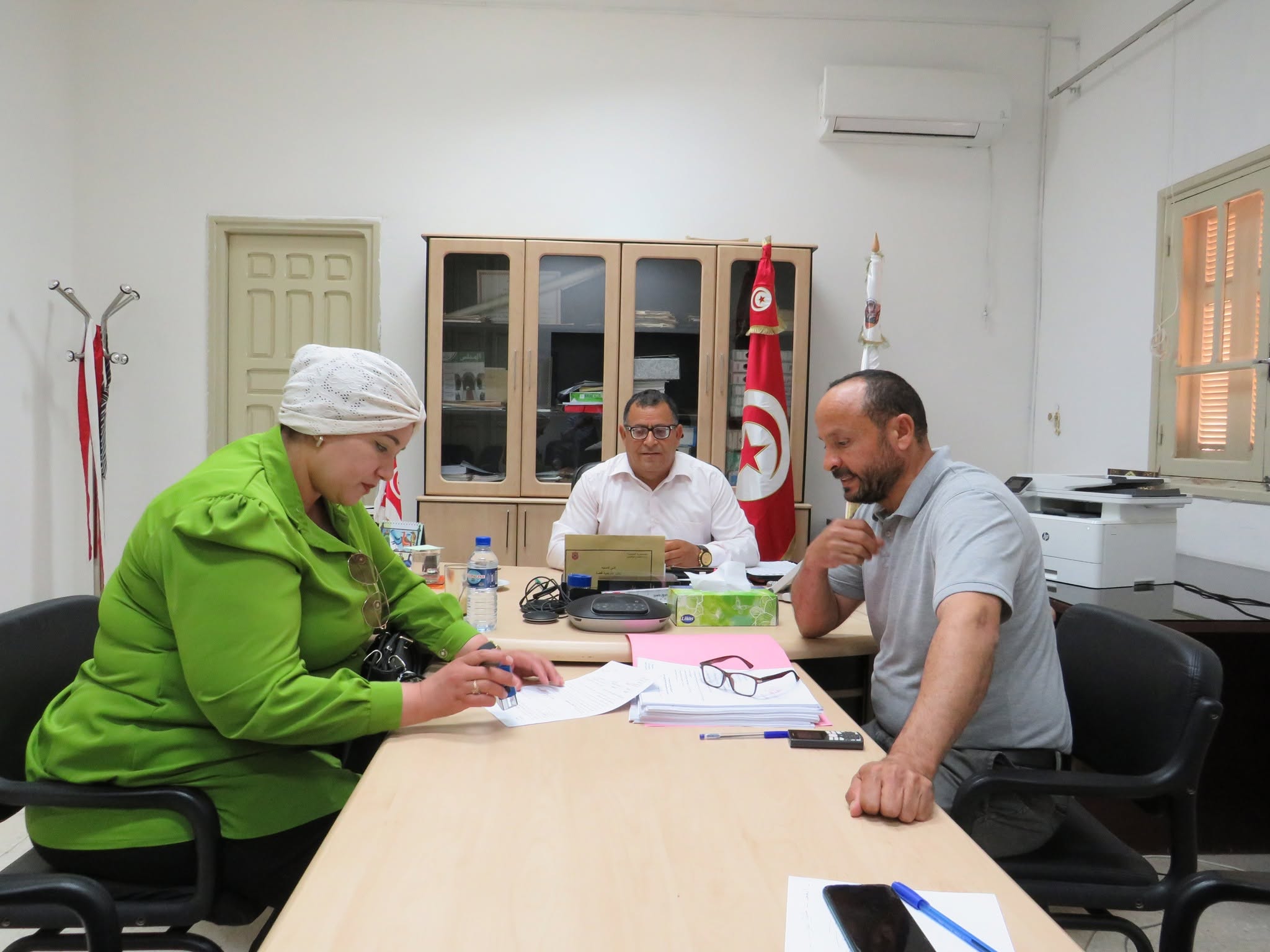 بلدية قفصة تبرم صفقة للتعهد بعدد من الطرقات و أشغال الإصلاح تنطلق في غرة جويلية 2026