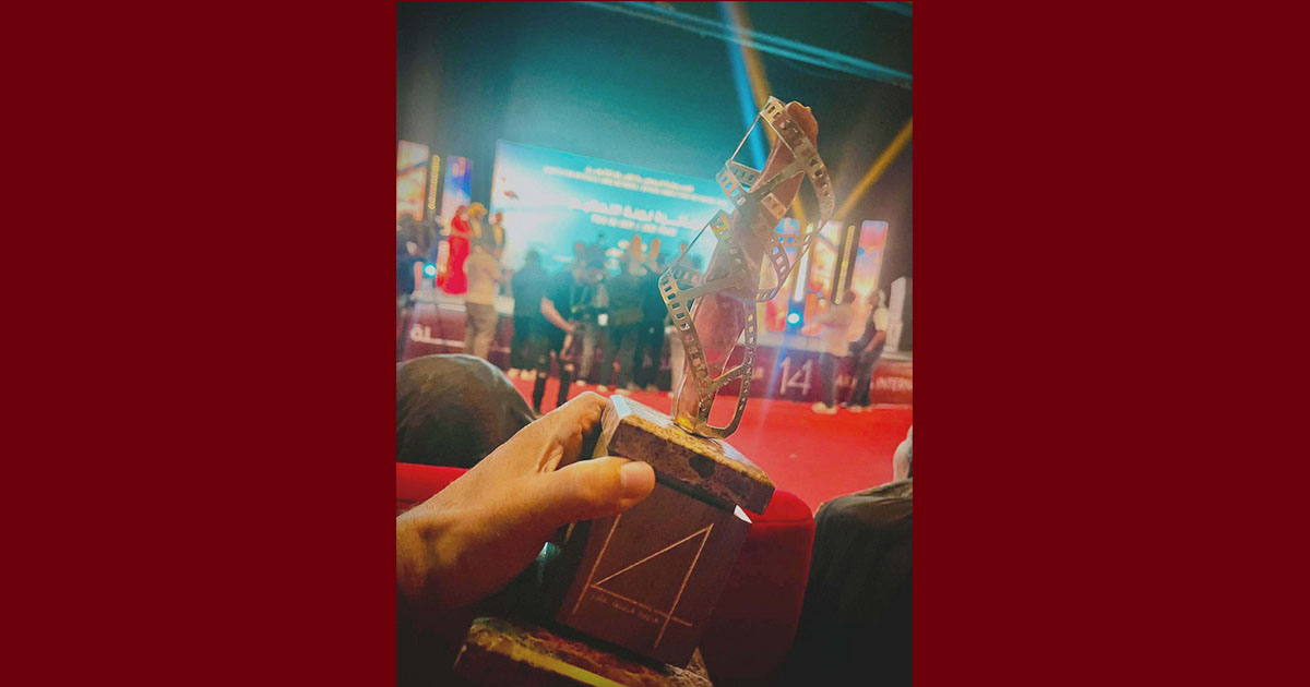 الممثل التونسي حلمي الدريدي يتوج بجائزة أفضل ممثل في مهرجان الداخلة الدولي للفيلم بالمغرب