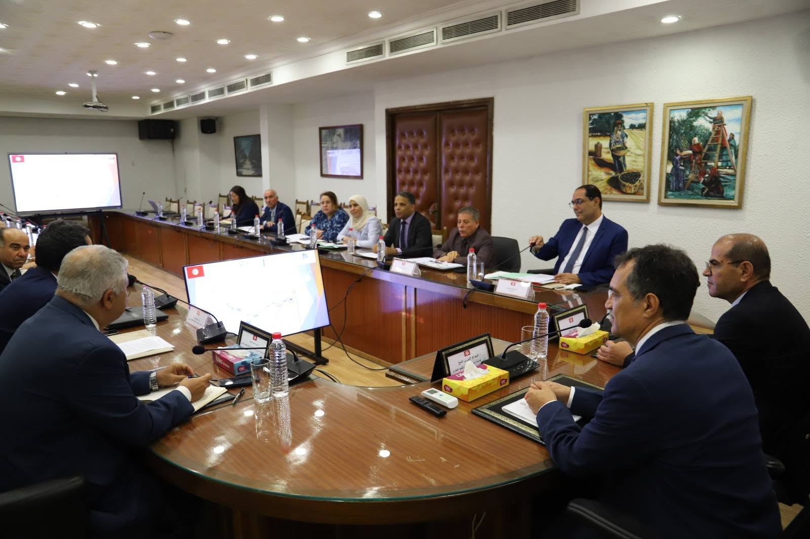 وزارة الفلاحة: جلسة عمل حول أشغال تحويل قنوات الماء الصالح للشرب بالمدخل الجنوبي للعاصمة