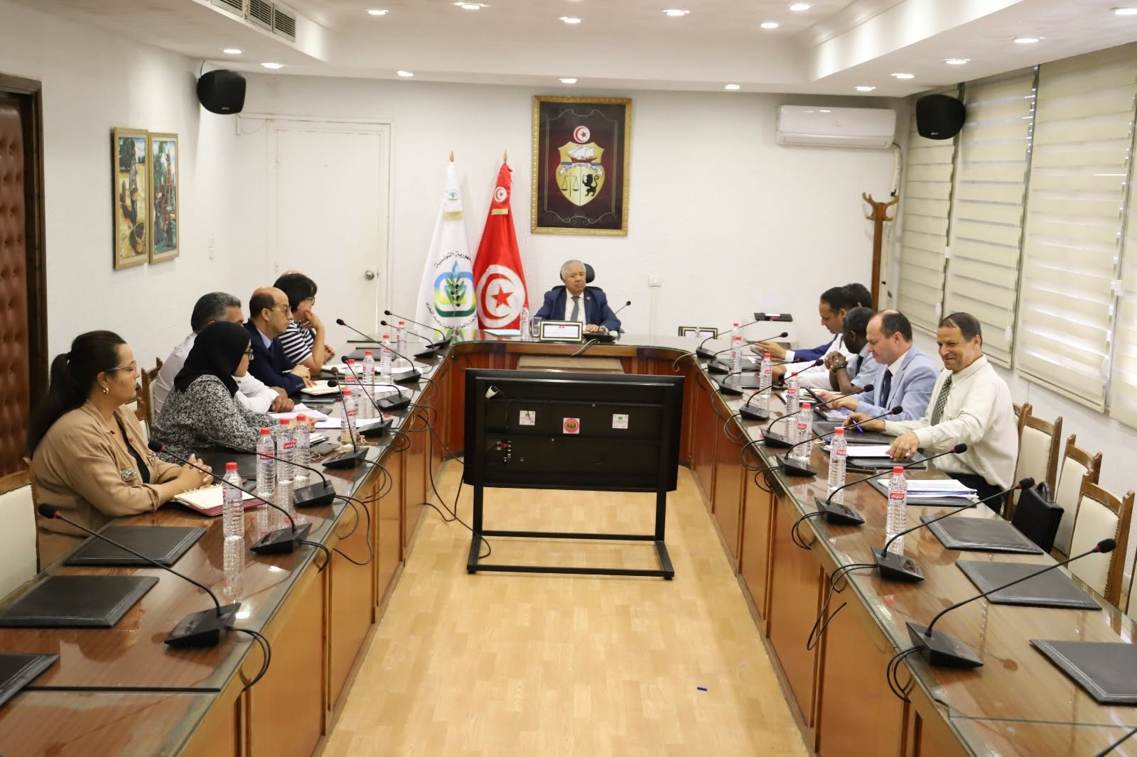 جلسة عمل للتنسيق والاستعداد لفترة ذروة الاستهلاك خلال صائفة 2026.