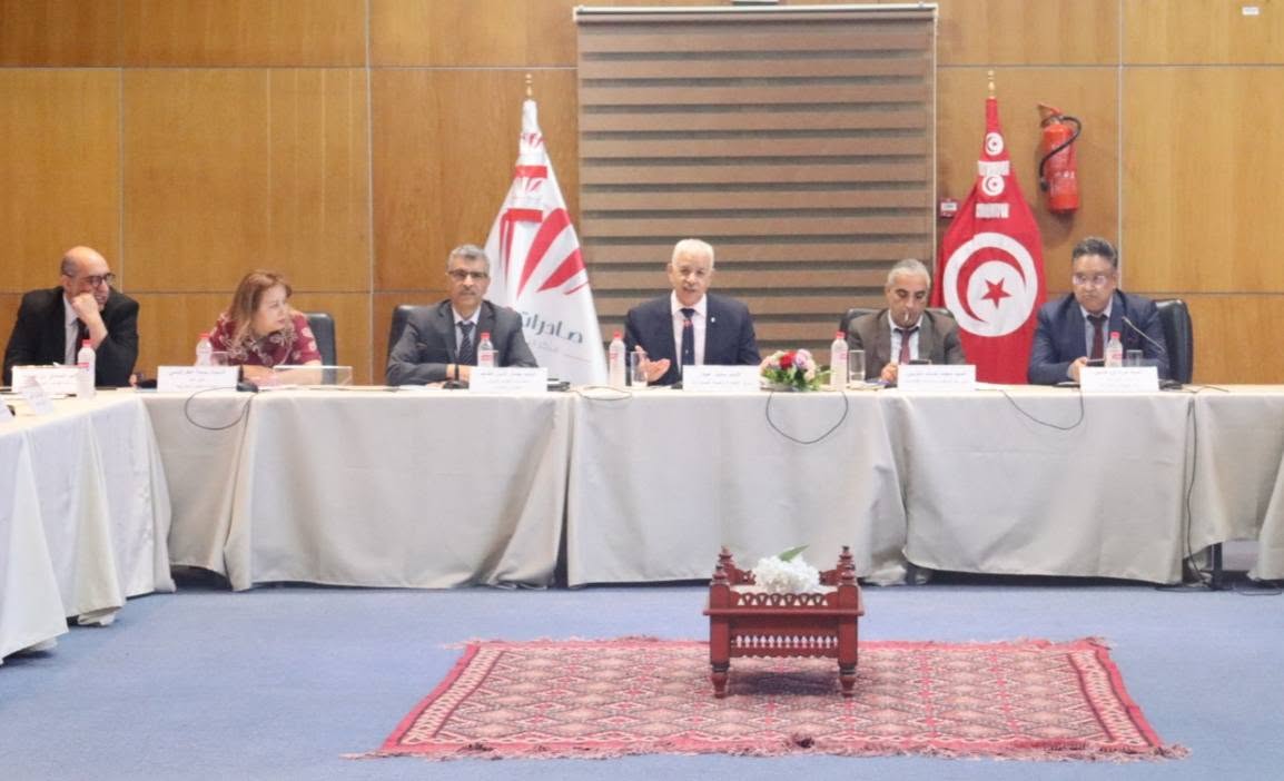 وزير التجارة يشرف على ملتقى رؤساء مراكز الخزن والتوزيع التابعة للديوان التونسي للتجارة والمديرين الجهويين للتجارة.