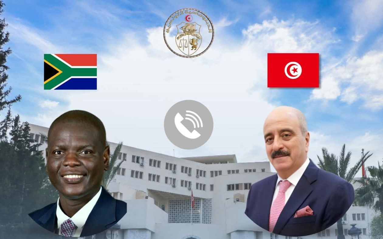 وزير الخارجية يٌجري مكالمة هاتفية مع نظيره الجنوب إفريقي