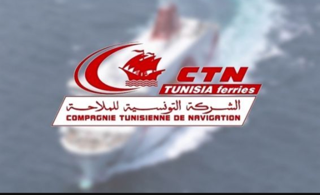 في إجراء غير مسبوق... الشروع في ختم جوازات السفر على متن الباخرة.