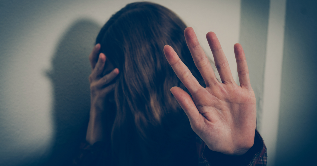المبلغات عن العنف الجنسي لا يمثلن سوى نصف العدد الحقيقي للضحايا