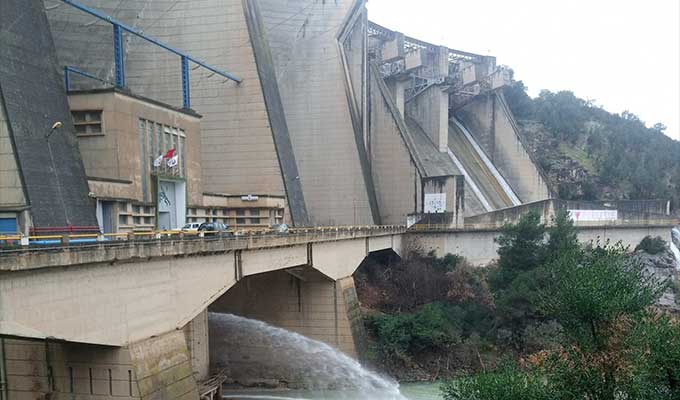 Après l’incident au barrage de Mellègue, les terres touchées bientôt inspectées. la panne est maîtrisée mais les agriculteurs attendent le bilan