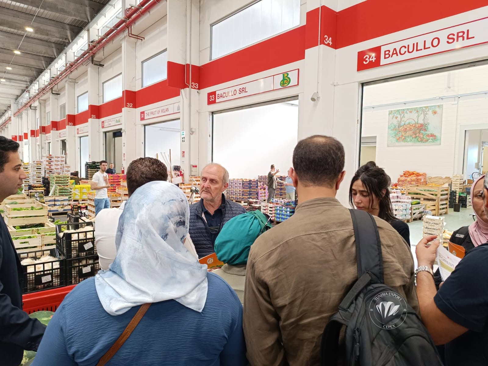 بعثة تجارية إلى سوق "سوجيمي" بميلانو لدعم صادرات الخضر والغلال التونسية إلى إيطاليا