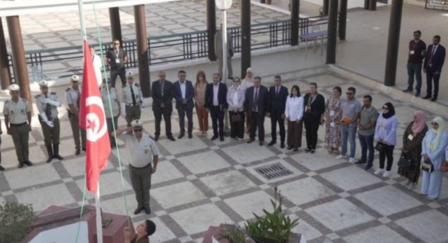وزير التربية يواكب انطلاق مناظرة "السيزيام" بمعهد غزالة من ولاية بنزرت