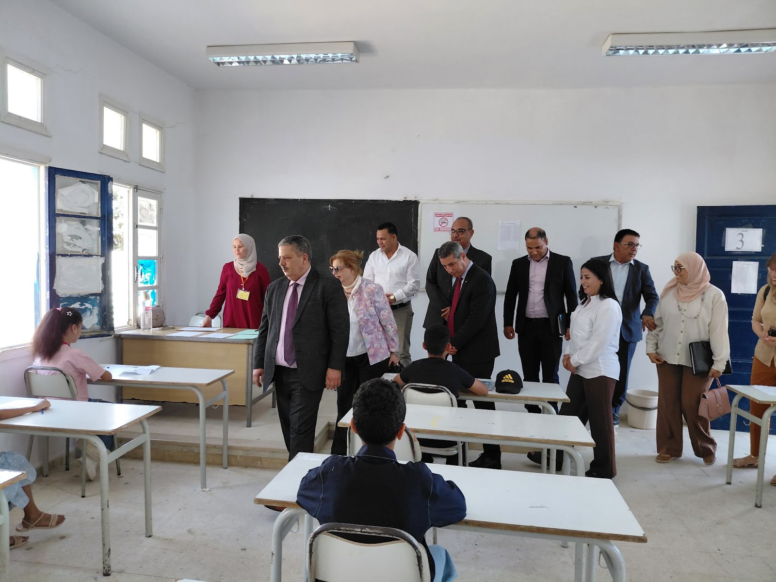 وزير التربية يواكب انطلاق مناظرة "السيزيام" بمعهد غزالة من ولاية بنزرت