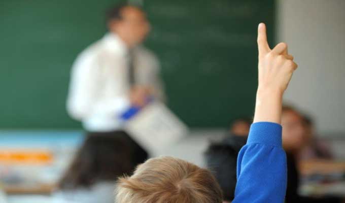المربي هو القلب النبض للمنظومة التربوية والنهوض بها مرهون بتطوير مستواه المعرفي والمهني