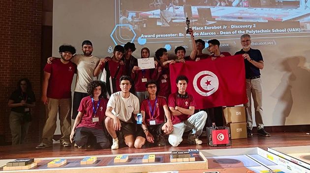  فريق تونسي يحرز المرتبة الأولى عالميا في مسابقة الروبوتيك الدولية بإسبانيا