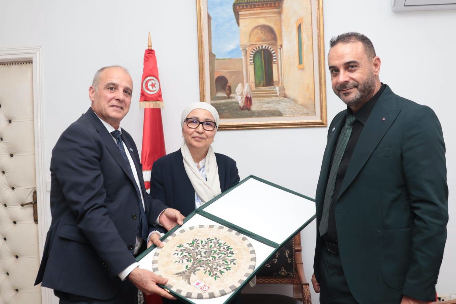 وزيرة الأسرة تجتمع برئيس المجلس الدولي لقرى الأطفال "س و س".