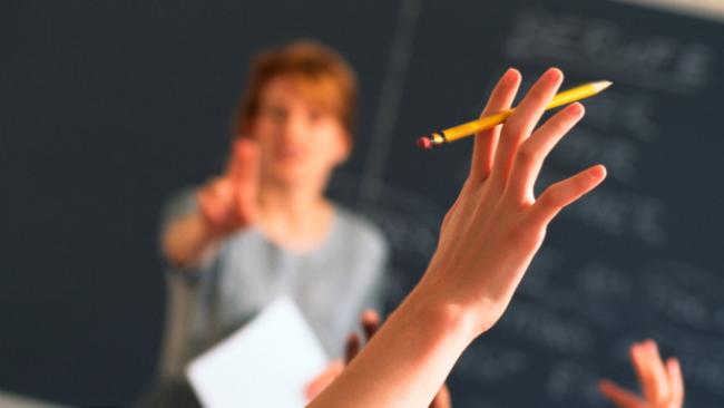 مالك كشلاف:  أكثر من 10% من الطلبة التونسيين يزاولون دراستهم في جامعات خارج تونس