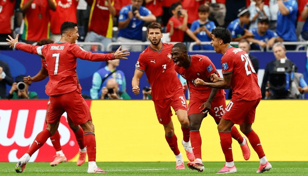 رونالدو يقود البرتغال للفوز على أوزبكستان 5-0 في كأس العالم 