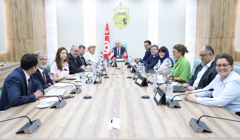 وزير الصحة يلتقي بوفد من الوكالة الفرنسية للتنمية لمتابعة تقدم المشاريع الصحية المنجزة
