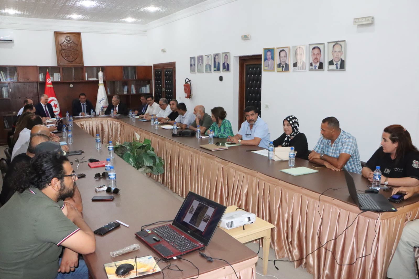 المنستير: متابعة الاستعدادات لتنظيم الدورة ال20 للمهرجان الدولي للمسرح الجامعي بالمنستير. 