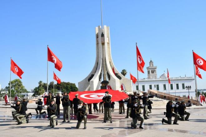 بمناسبة الذكرى 70 لانبعاث الجيش الوطني: وزير الدفاع يشرف على موكب رفع العلم بساحة القصبة