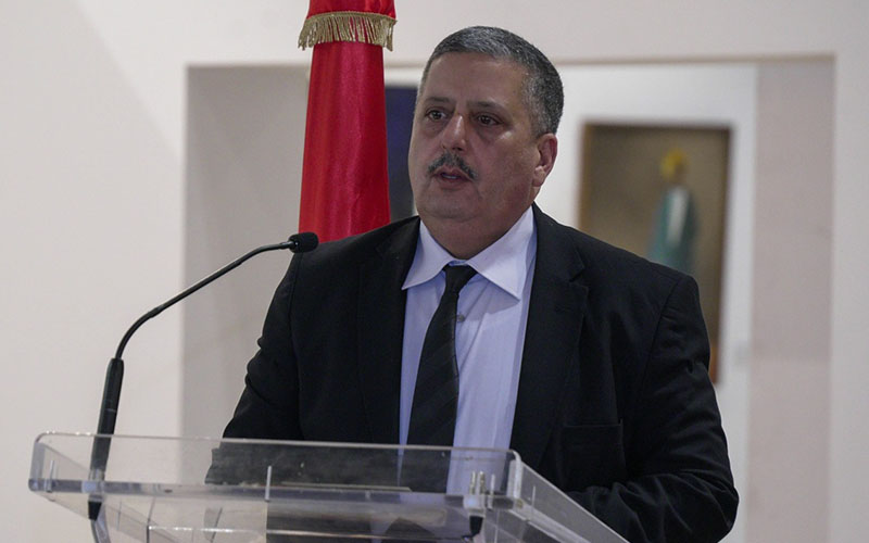 وزير التربية يؤكد ضرورة توفير الكتاب المدرسي بالمكتبات بداية من 15 أوت 2026