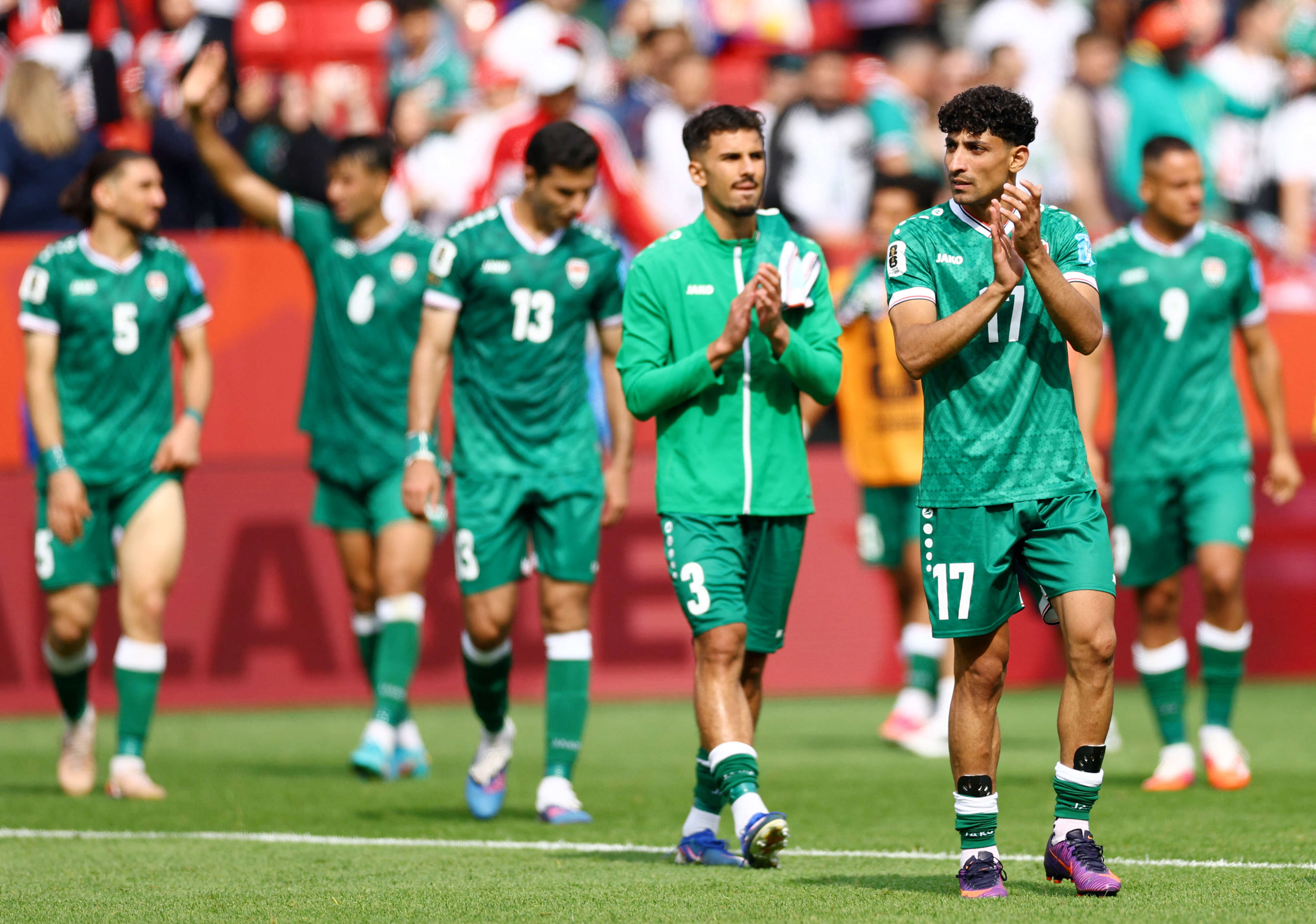 العراق يودع كأس العالم بهزيمة ثقيلة وثلاثية ديمبلي تحسم الصدارة لفرنسا