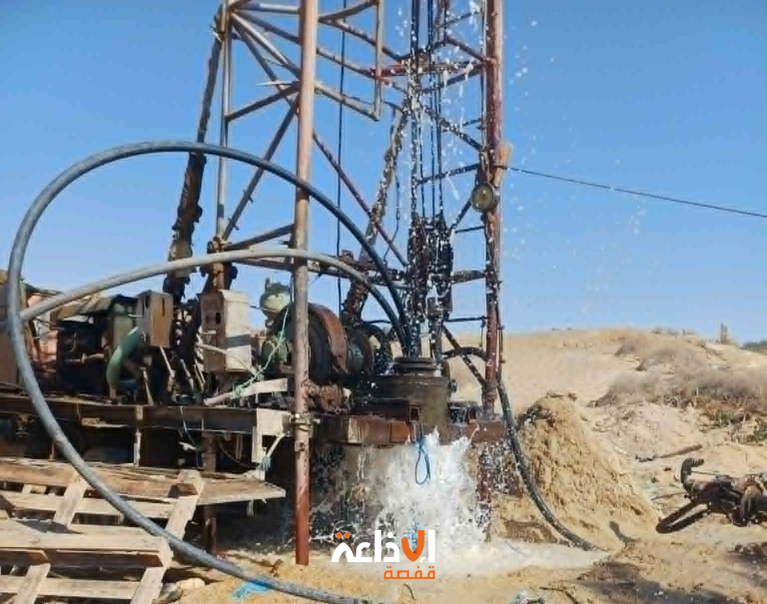 توزر : معاينة اشغال حفر البئر وتنظيف وجهر مجرى الوادي  بمنطقة رأس العين بنفطة