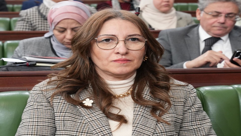 وزيرة المالية تدعو المؤسسات البنكيّة والماليّة إلى مواصلة دعم الميزانية في الفترة القادمة