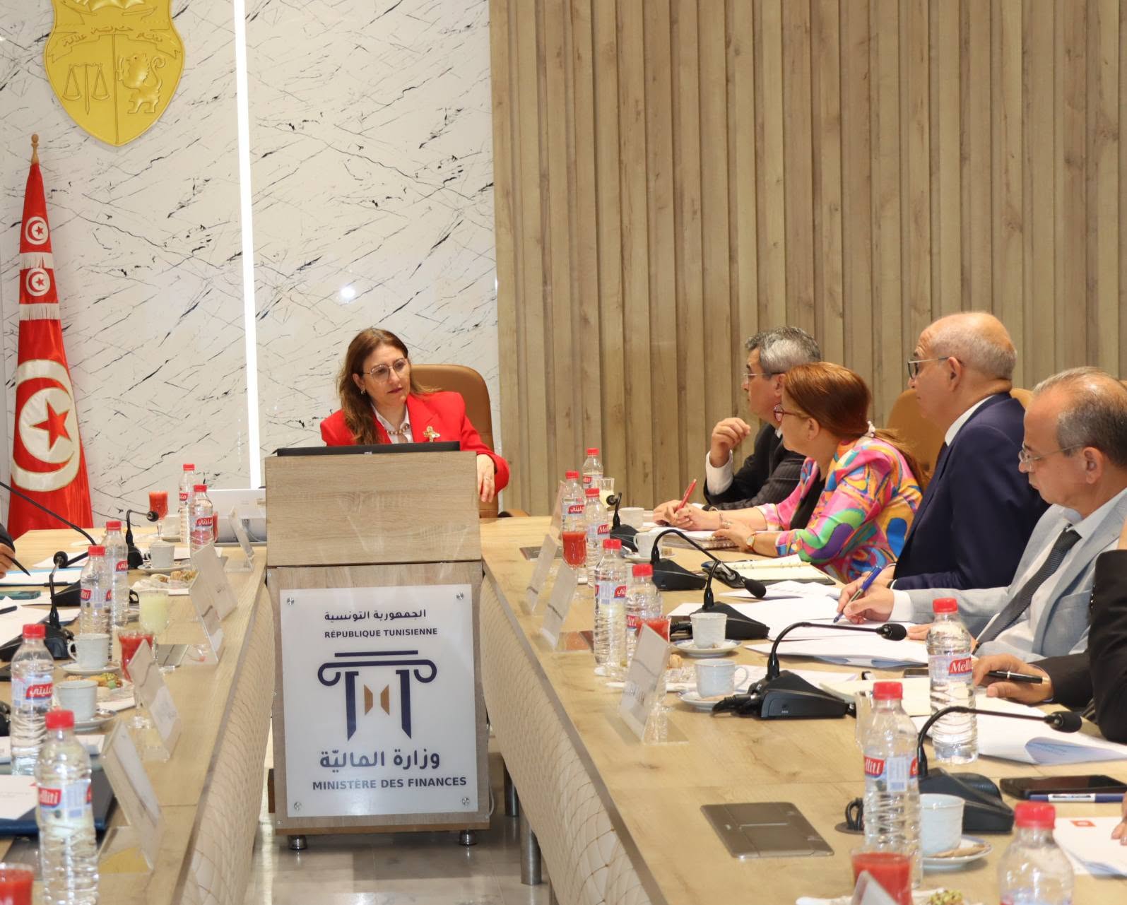 وزيرة المالية تدعو المؤسسات البنكيّة والماليّة إلى مواصلة دعم الميزانية في الفترة القادمة