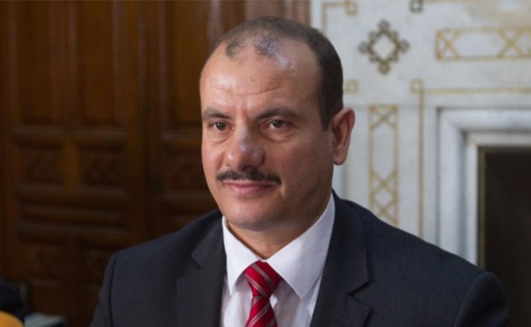 مصدر قضائي: حكم ابتدائي بسجن أنس الحمادي مدة عام مع النفاذ العاجل في قضية "تعطيل حرية العمل"