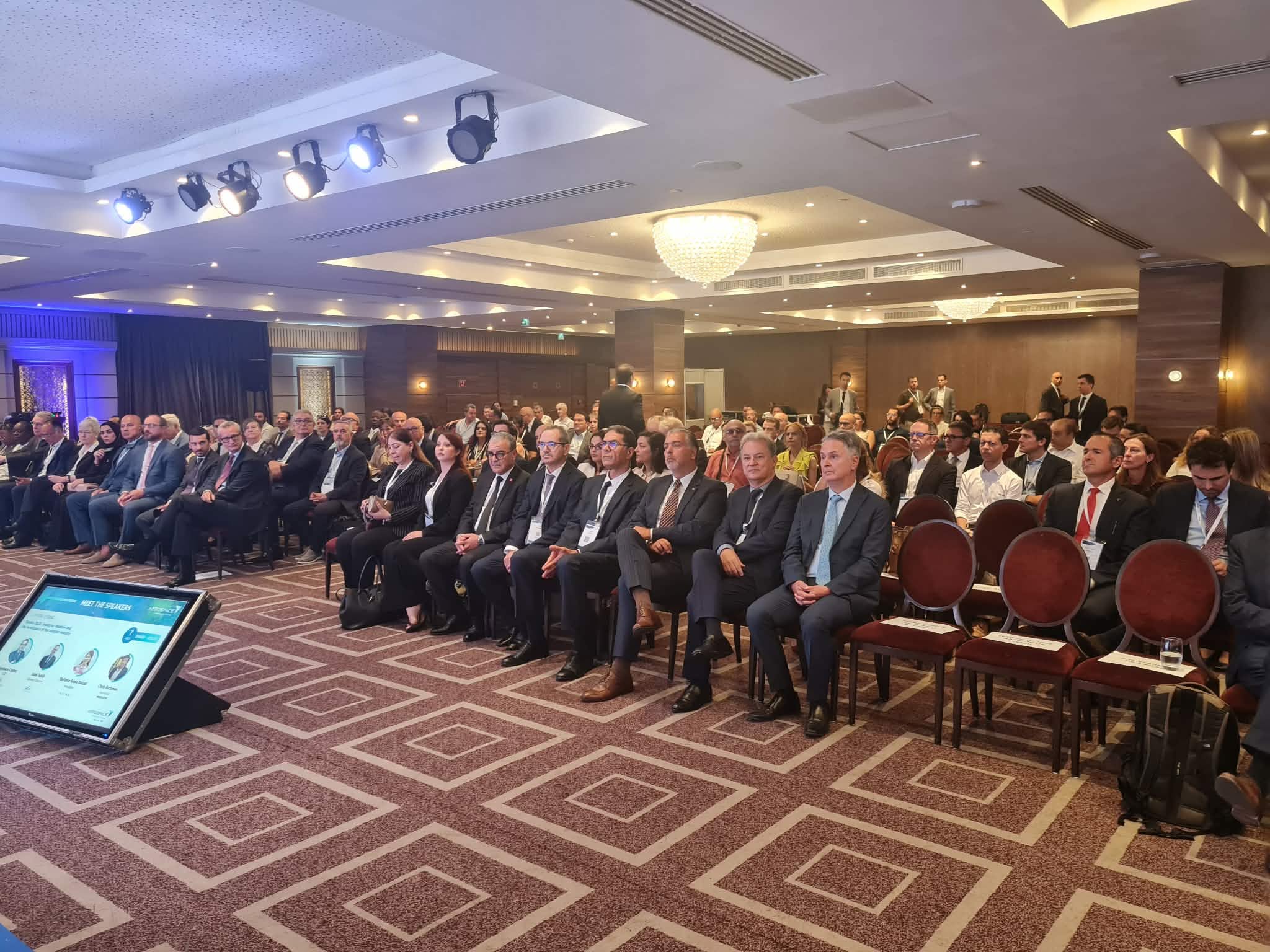 وزير الاقتصاد والتخطيط: تونس بدأت تتموقع في مجال صناعة مكونات الطائرات و85 شركة ناشطة في المجال