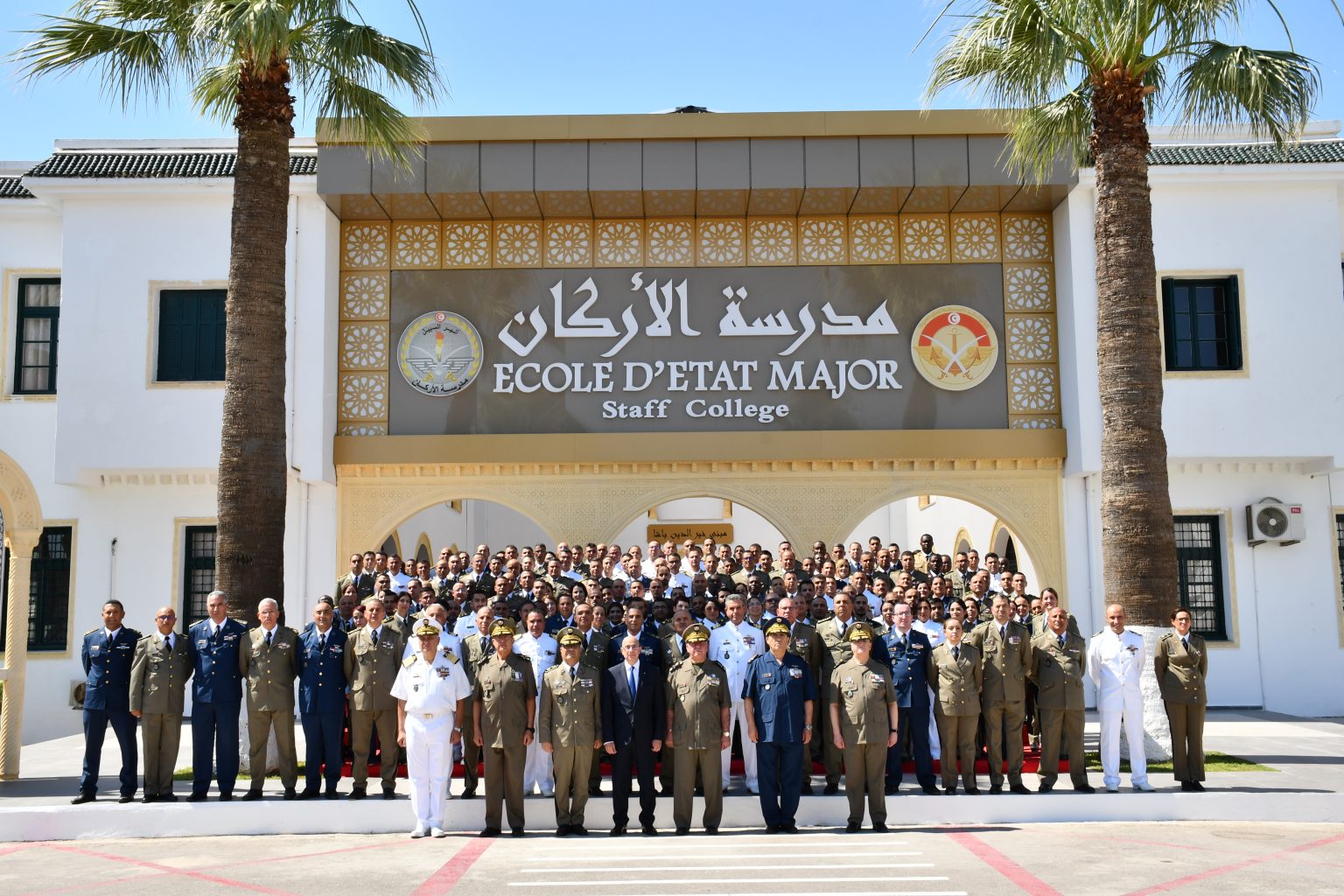 وزير الدفاع يشرف على تخرّج الدّورة الـ48 لمدرسة الأركان 