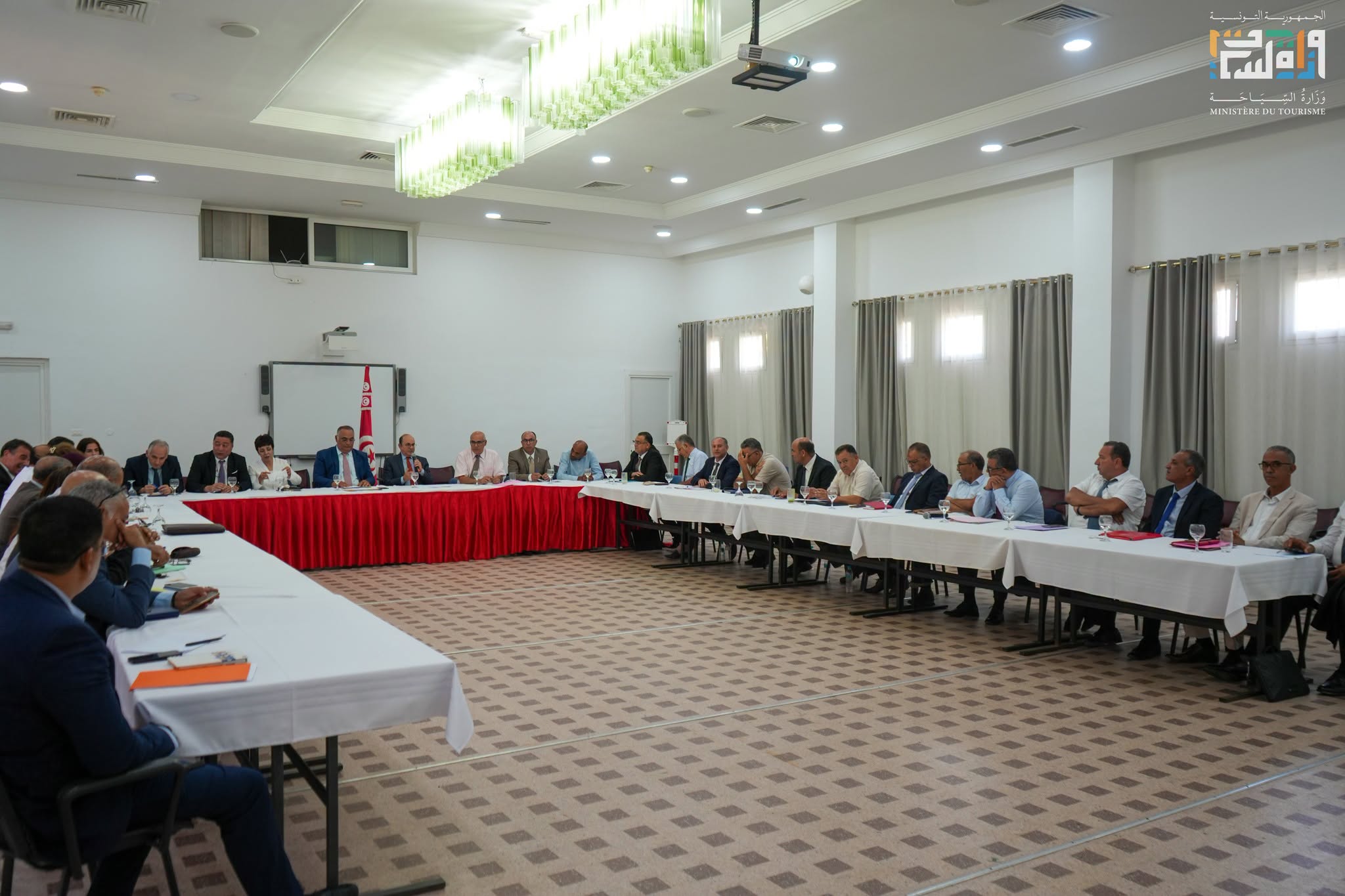 وزير السياحة: الوجهة التونسية تشهد حركية هامة وإشعاعًا متناميًا على المستوى الدولي.