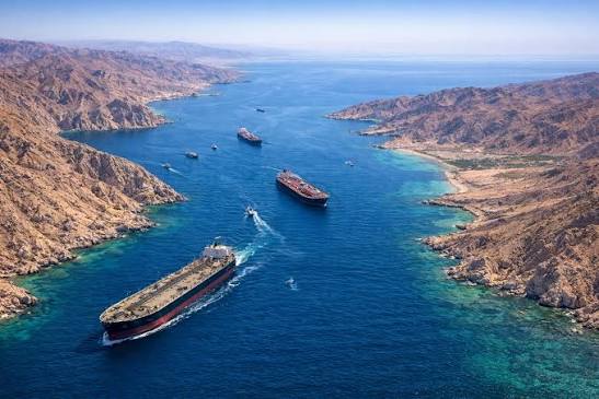 واشنطن: مضيق هرمز لا يزال مفتوحا وطهران لا تسيطر عليه