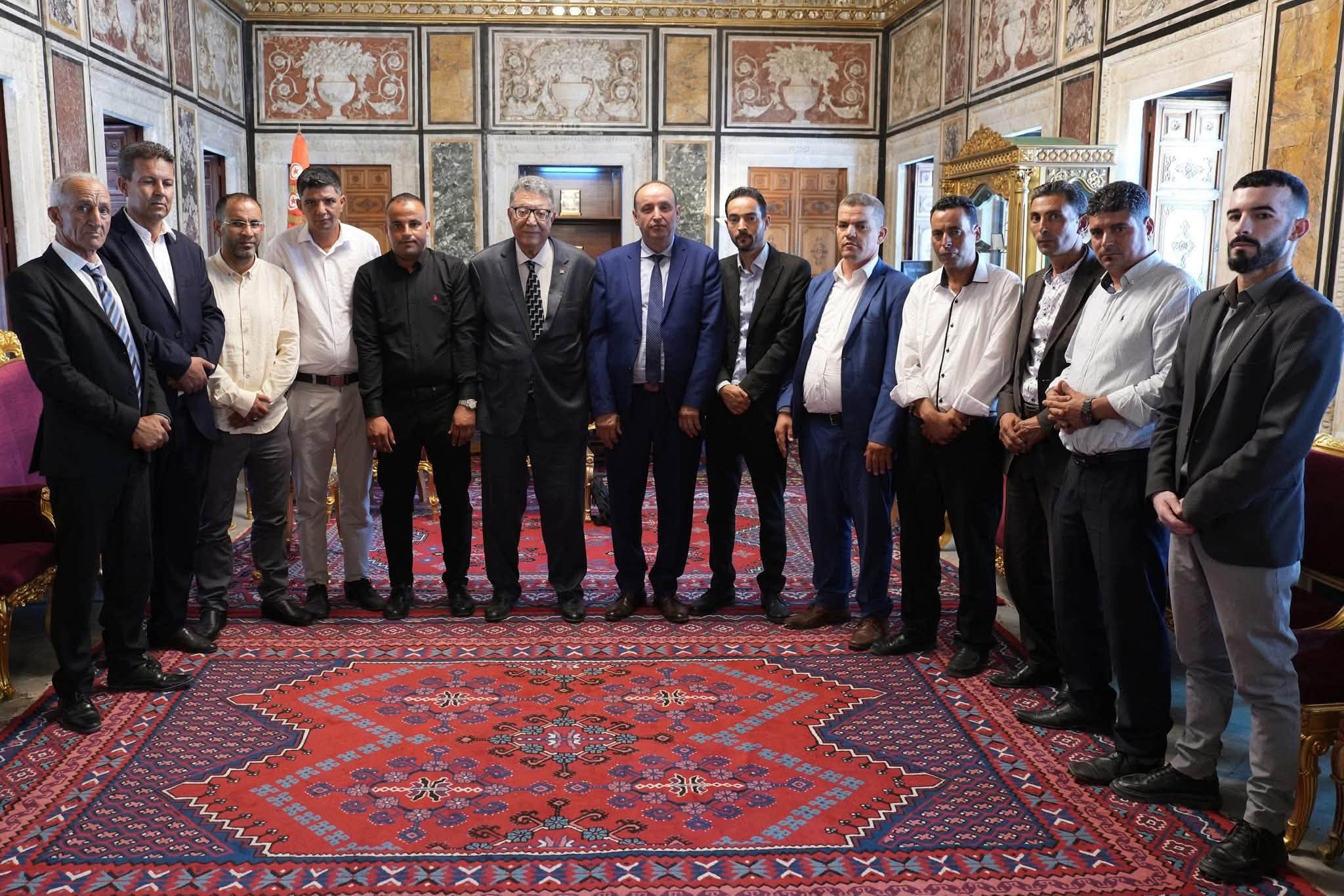 بودربالة يتحادث مع أعضاء المجالس المحليّة بني مهيرة والصمار وتطاوين الشماليّة