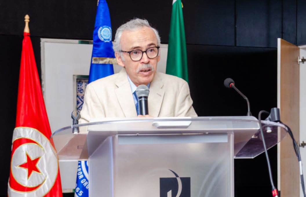 وزير الشؤون الاجتماعية يدعو إلى تطوير التشريع الوطني لتنظيم أنماط العمل الجديدة عبر المنصات الرقمية