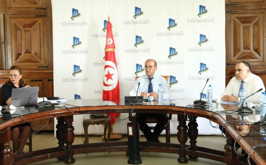 وزير التجهيز يُتابع تقدّم برنامج إحياء المراكز العمرانية القديمة بـــ 10 مناطق