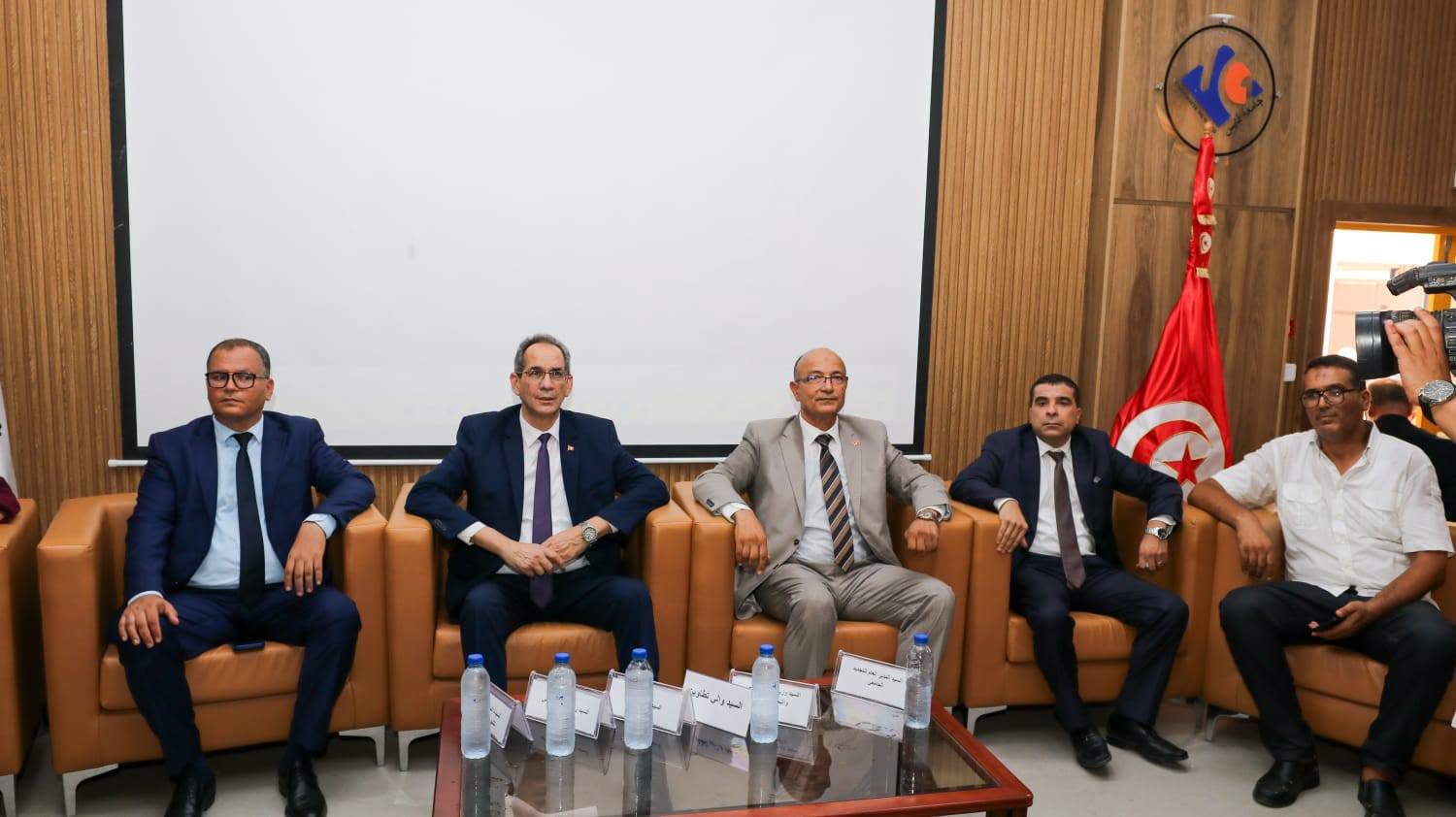 افتتاح اليوم الإعلامي الوطني للتوجيه الجامعي بالمعهد العالي للغات بولاية قابس. 