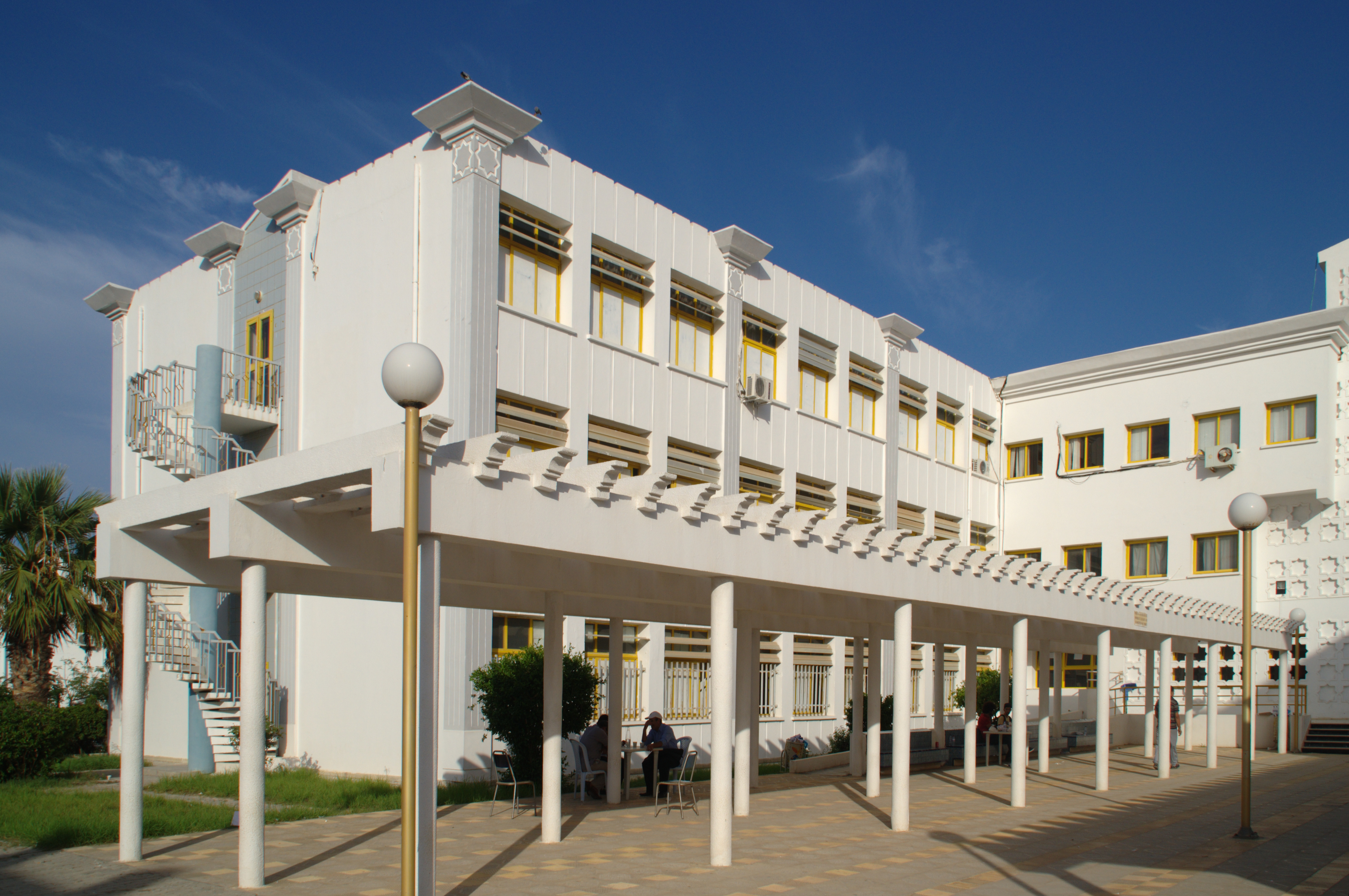 فتح باب الترشح لمناظرة إعادة التوجيه الجامعي للالتحاق بالمعاهد العليا للدراسات التكنولوجية