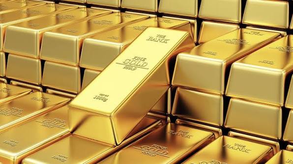 الذهب يرتفع إلى أعلى مستوى له منذ أسبوعين