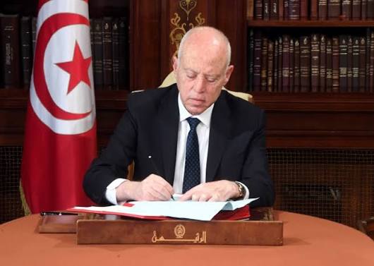 ذكرى إعلان الجمهورية : رئيس الجمهورية يصدر عفوا خاصا شمل 2439 سجينا إضافة إلى تمتيع 490 سجينا بالسراح الشرطي