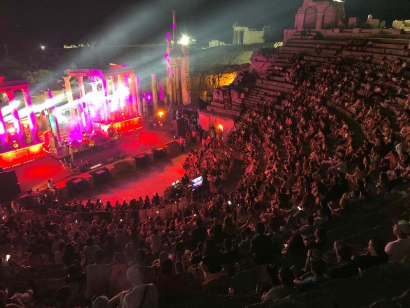 برنامج سهرات المهرجانات الصيفية في مختلف انحاء البلاد للغد السبت