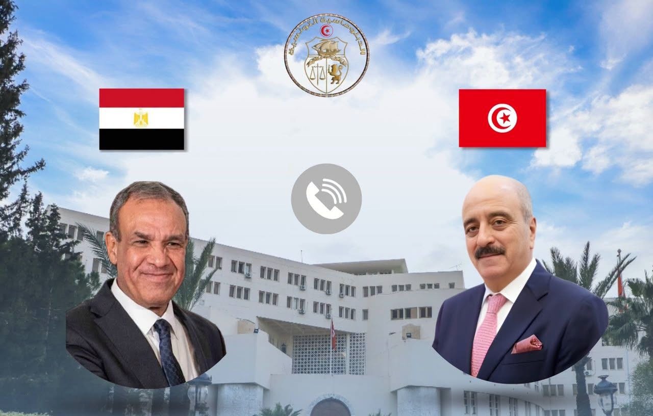 وزير الخارجية يتلقى مكالمة هاتفية من نظيره المصري
