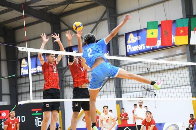 بطولة افريقيا للكرة الطائرة تحت 18 سنة فتيان: المنتخب التونسي يفوز على نظيره الليبي 3 - 1 ويواجه نظيره المغربي في الدور ربع النهائي
