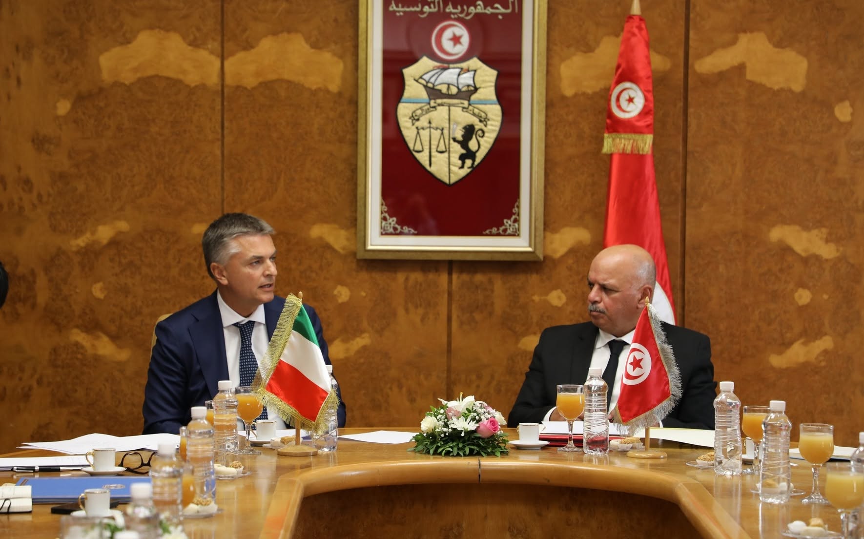 تونس وإيطاليا تتطلعان إلى تعزيز التعاون الثنائي في مجال النقل وإرساء شراكات استراتيجية 